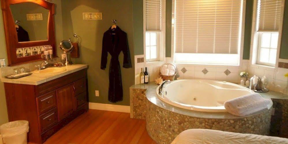 Collins Inn & Seaside Cottages (Adults Only) オーシャン・ショアーズ エクステリア 写真