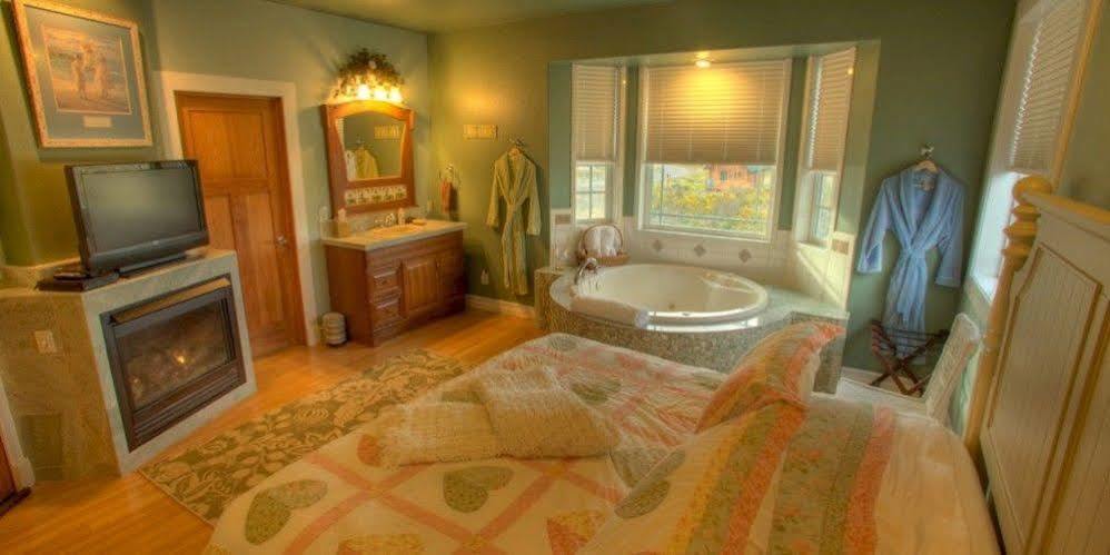 Collins Inn & Seaside Cottages (Adults Only) オーシャン・ショアーズ エクステリア 写真
